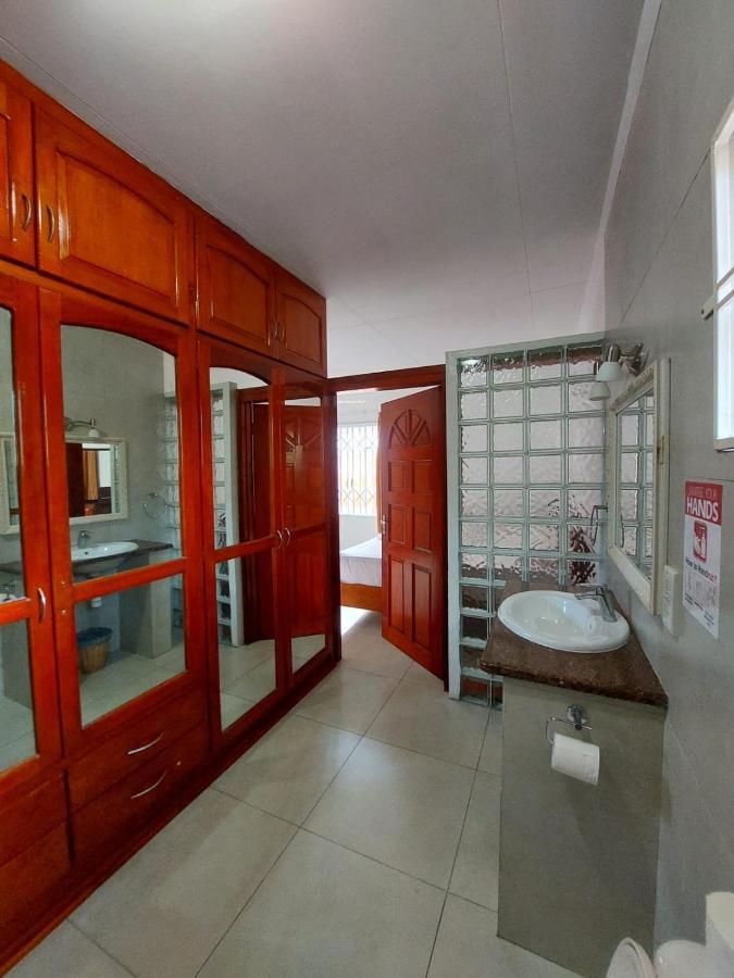 Beau Vallon Villa Self Catering With Pool Exterior photo
