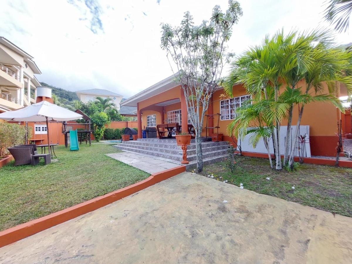Beau Vallon Villa Self Catering With Pool Exterior photo