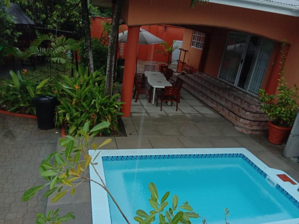 Beau Vallon Villa Self Catering With Pool Exterior photo